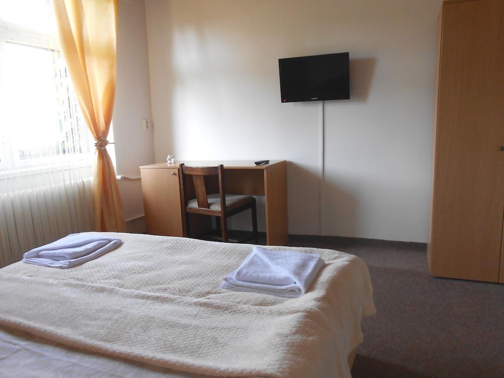White Rabbit Hall Hotel Poděbrady Kamer foto
